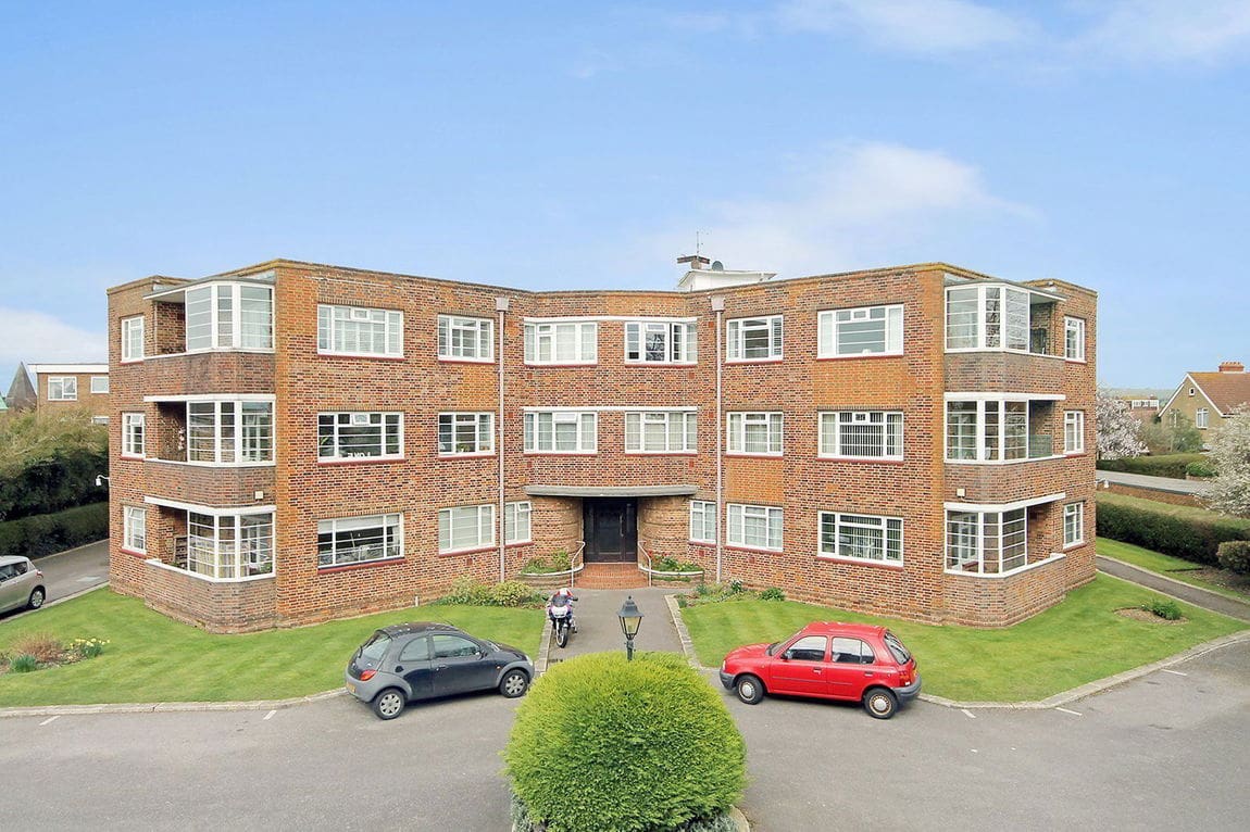1 bedroom Apartment For Sale