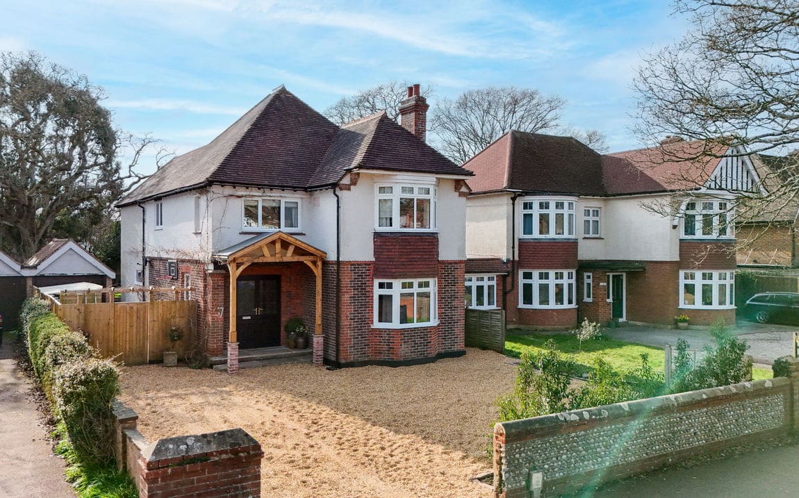 5 bedroom Detached house For Sale