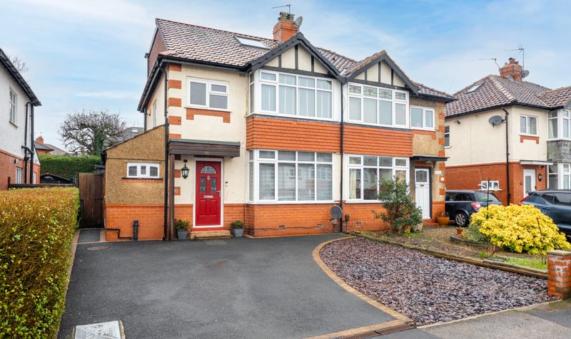 4 bedroom Studio flat Under Offer