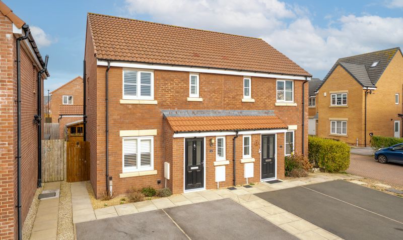 3 bedroom Semi-detached house For Sale