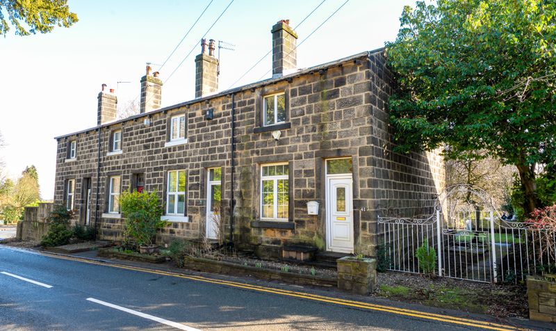 2 bedroom Terraced House Under Offer