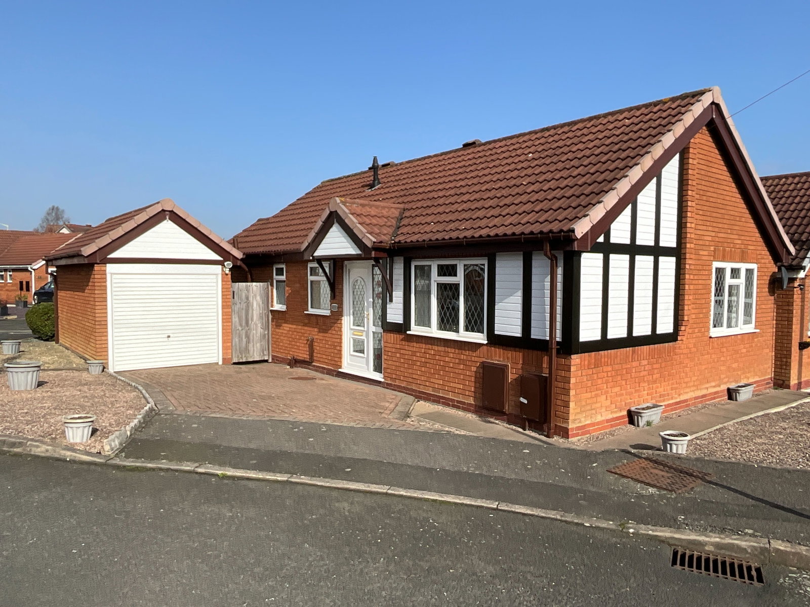 2 bedroom Detached bungalow Under Offer