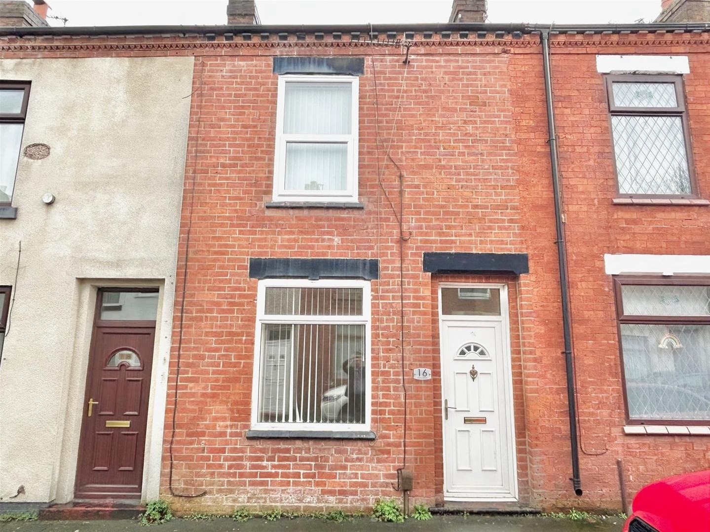 2 bedroom Terraced House Under Offer