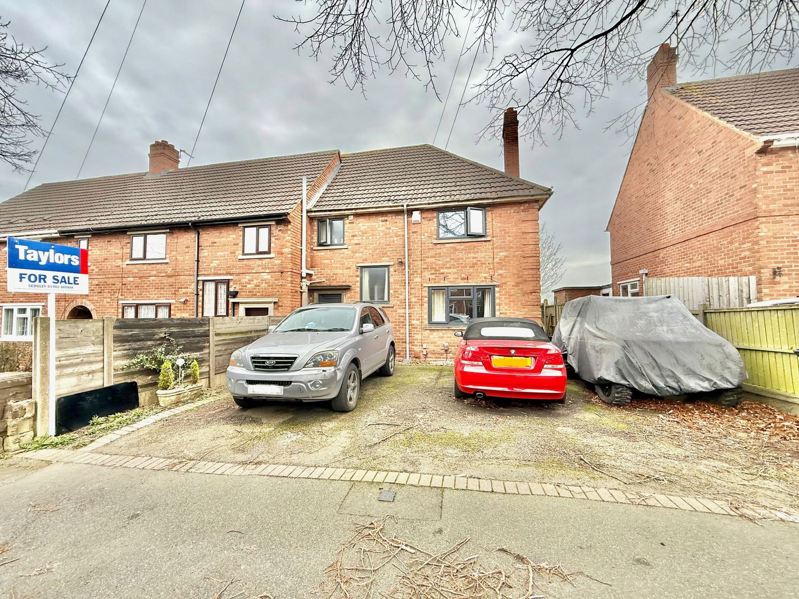 3 bedroom Semi-detached house For Sale