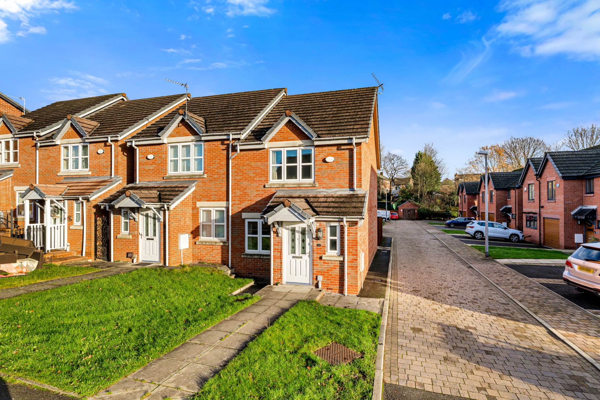 2 bedroom Semi-detached house To Let