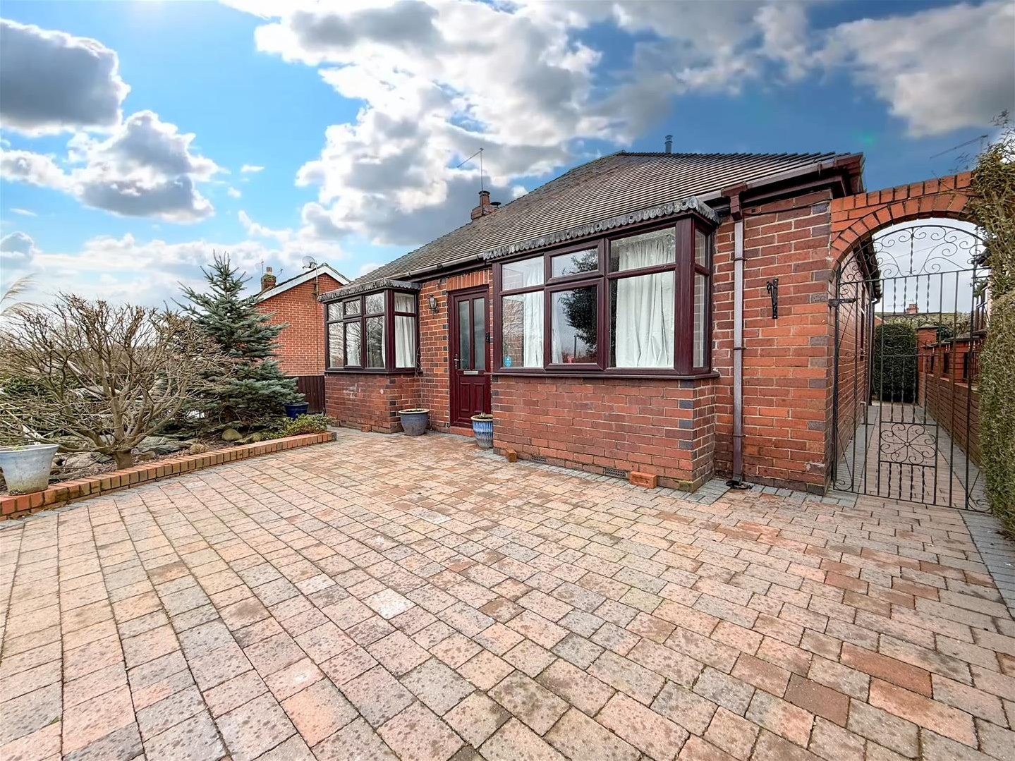2 bedroom Detached bungalow Under Offer