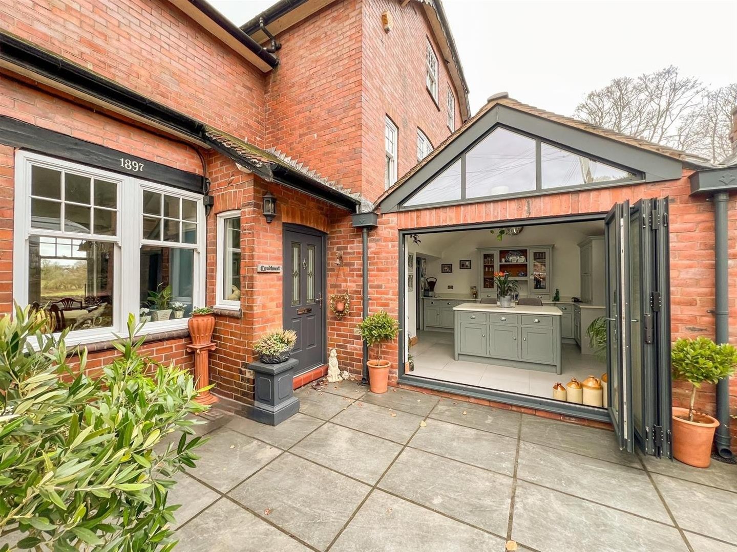 4 bedroom Link detached house For Sale