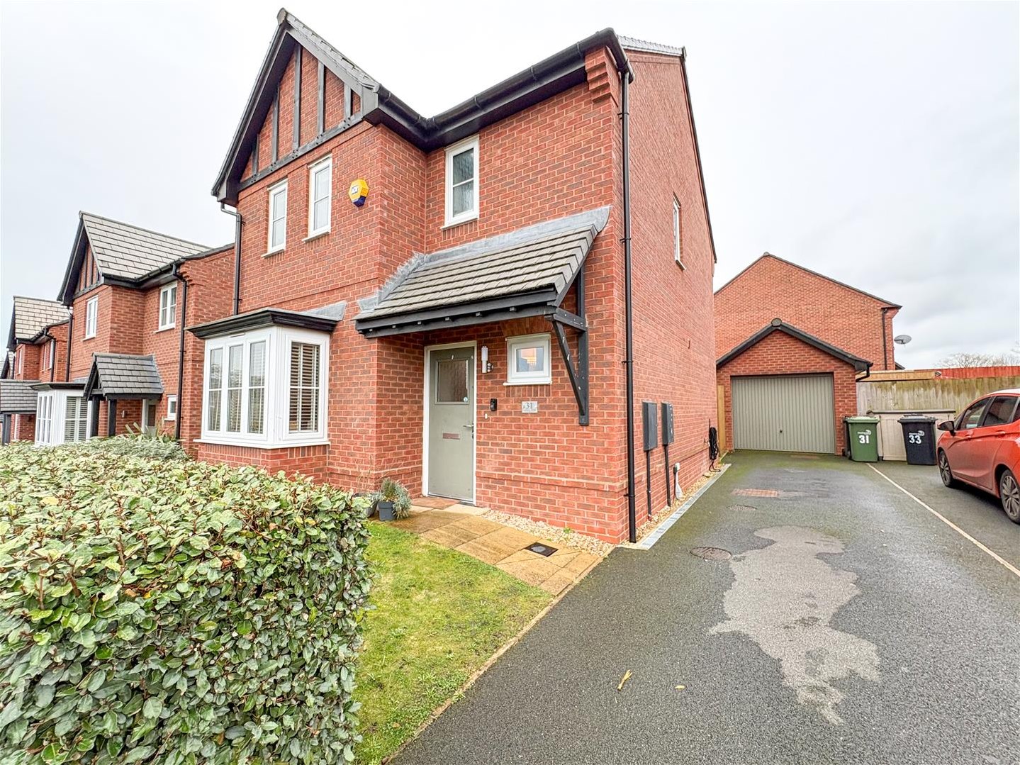 3 bedroom Link detached house For Sale