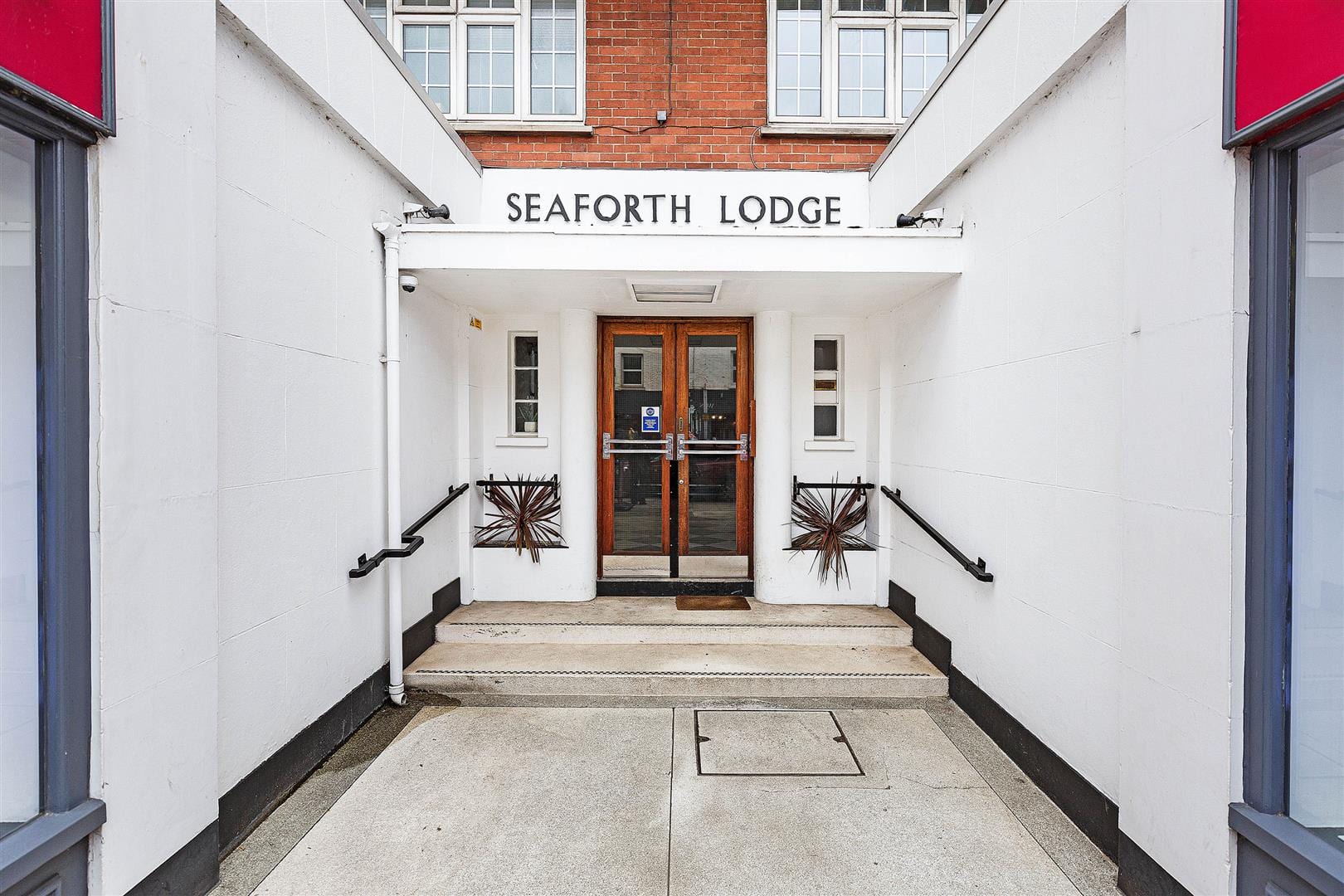 1 bedroom Flat To Let