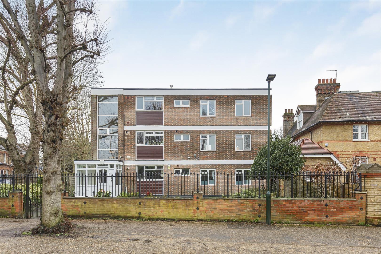 2 bedroom Flat Let