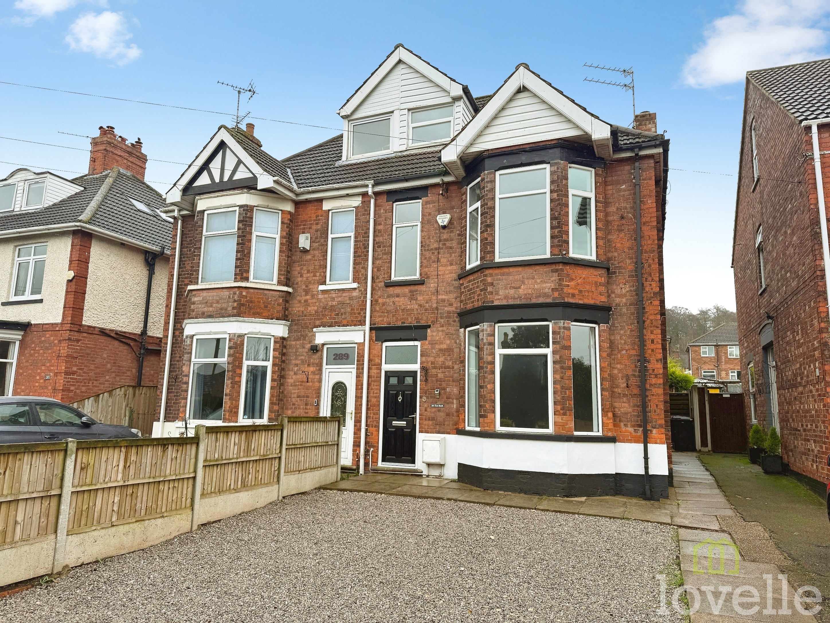 4 bedroom Semi-detached house For Sale