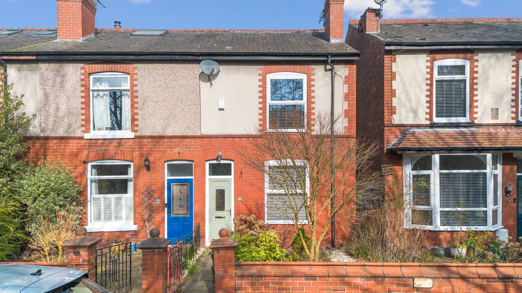 2 bedroom End of terrace house Under Offer