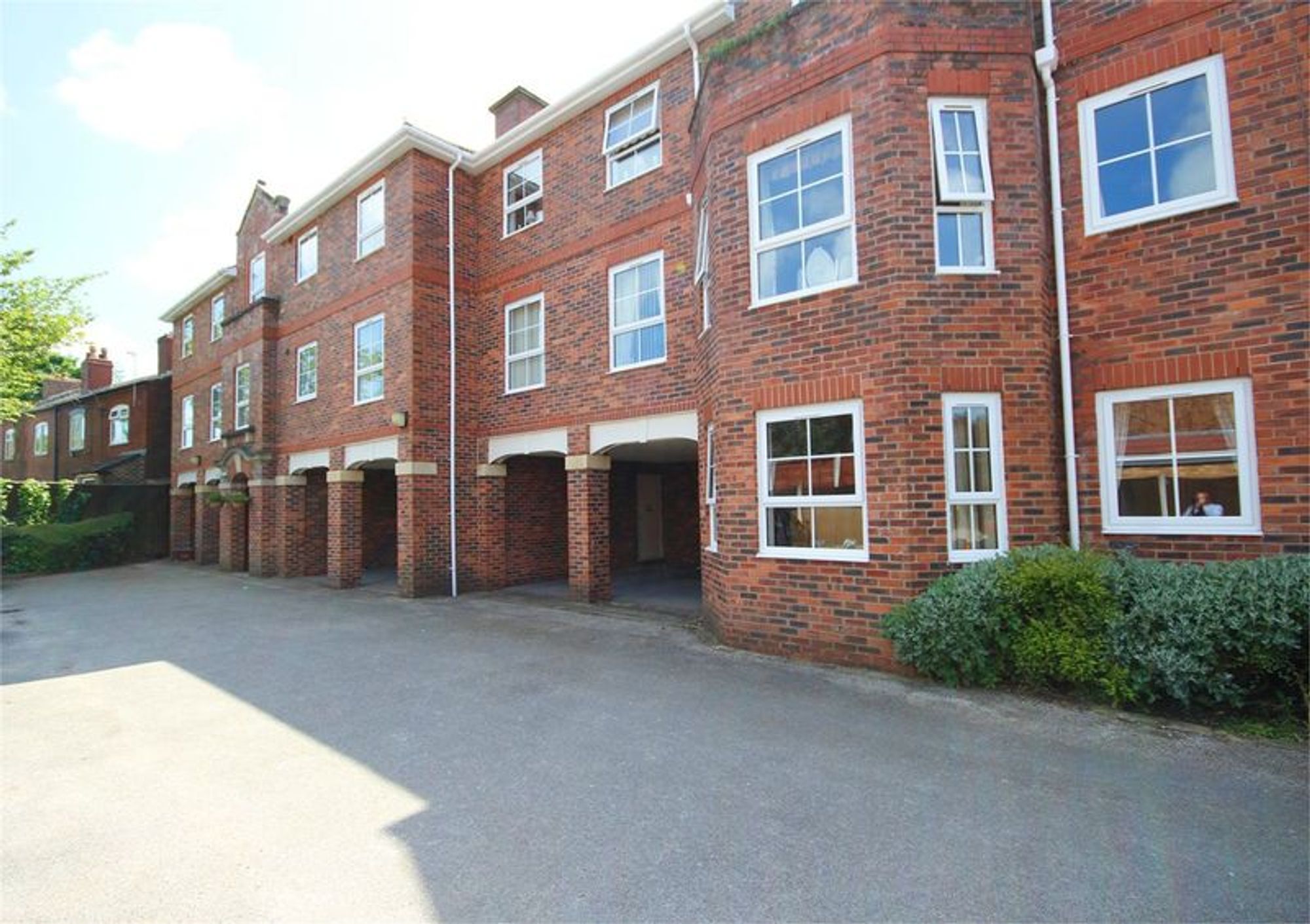 2 bedroom Flat share Under Offer