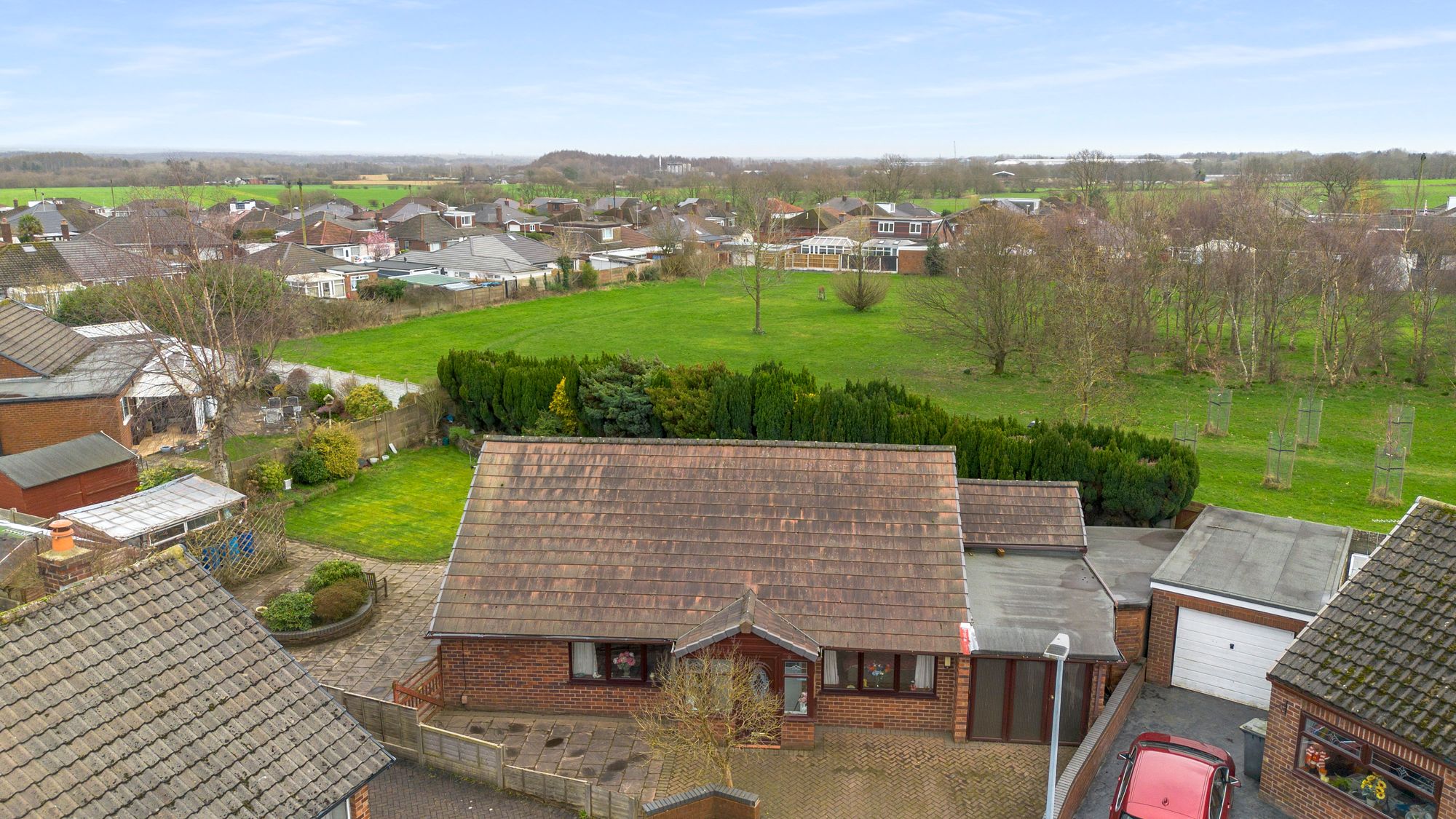 3 bedroom Detached bungalow For Sale