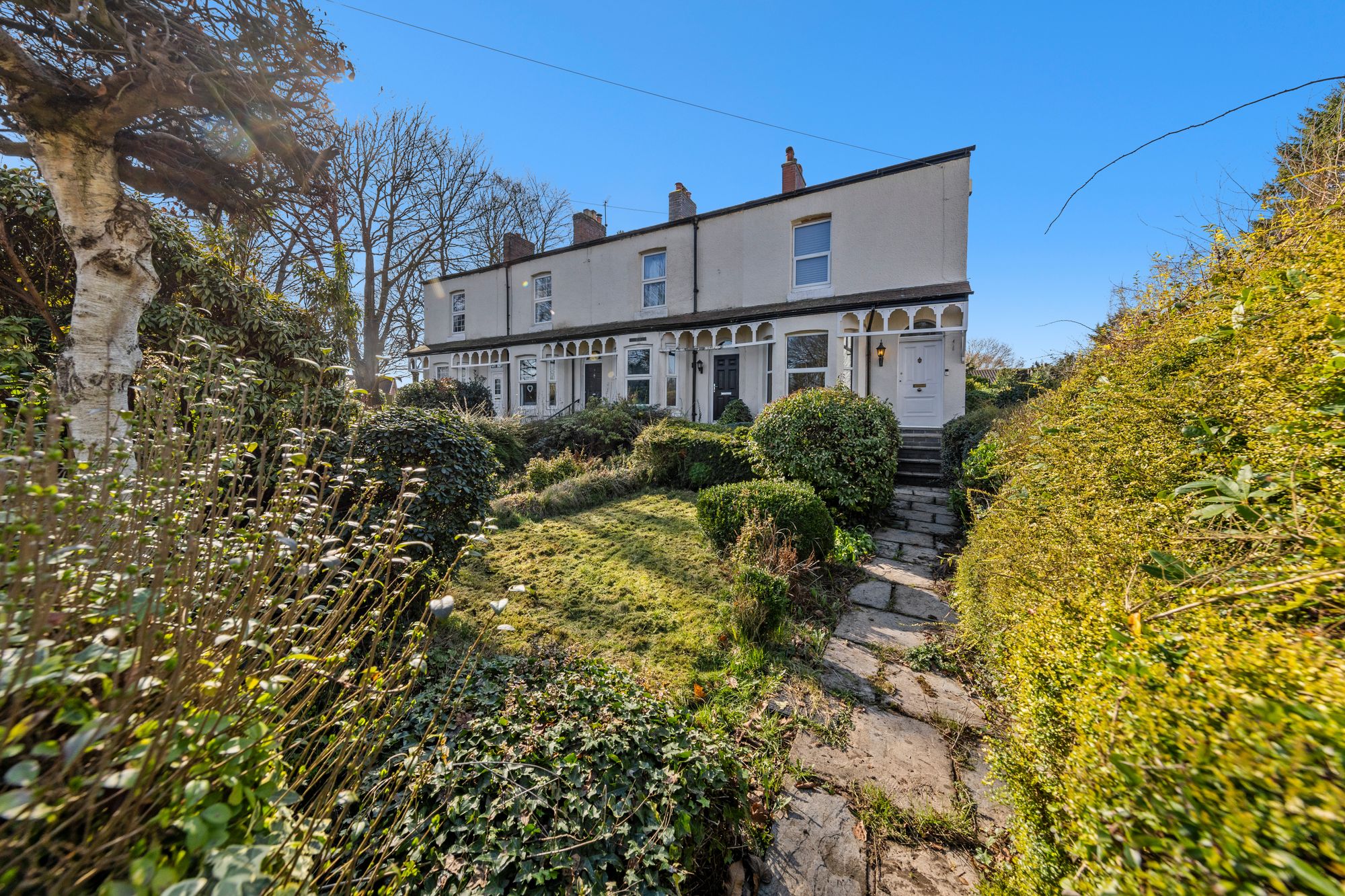 2 bedroom End of terrace house For Sale
