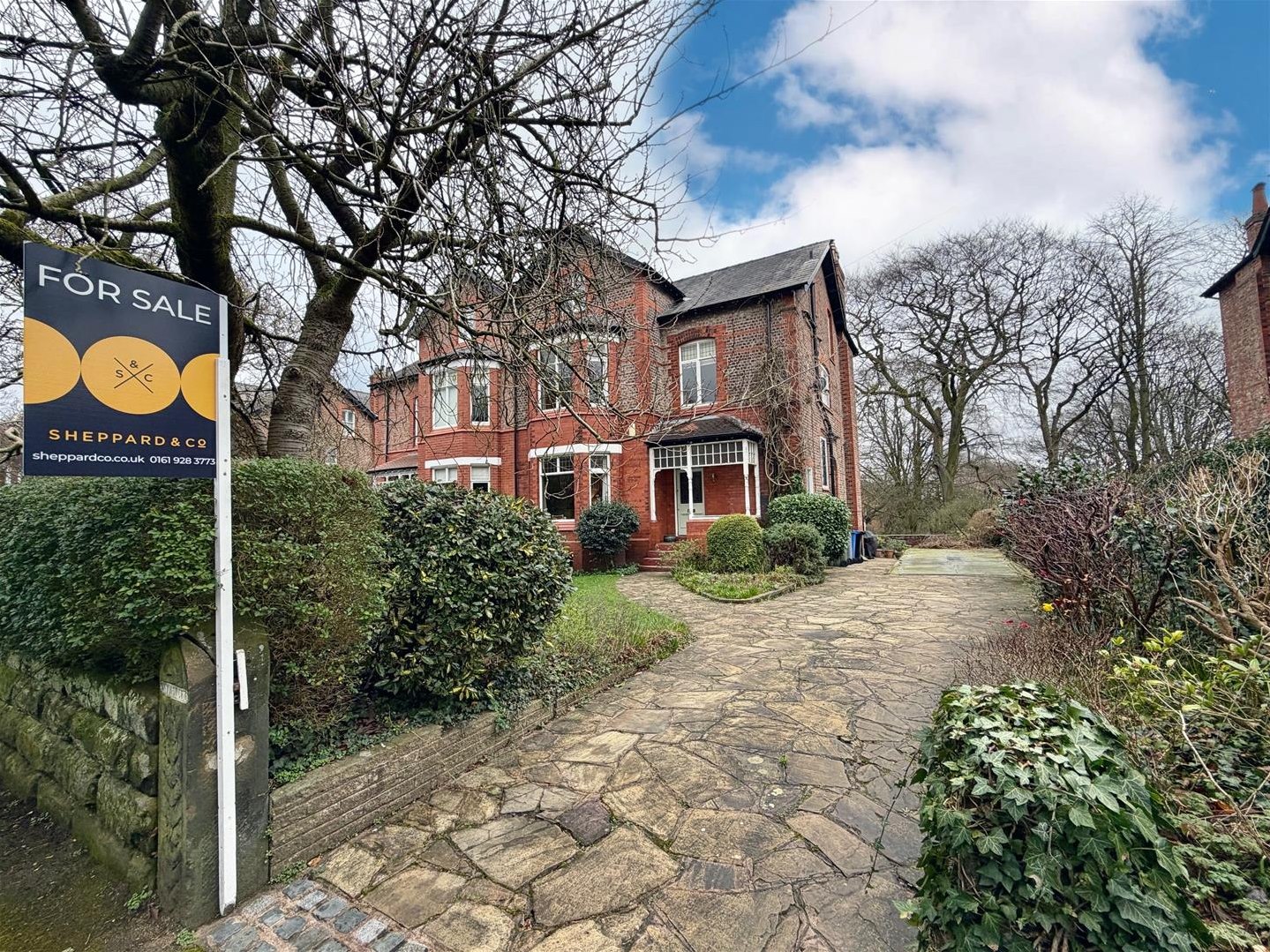 6 bedroom Semi-detached house Sold