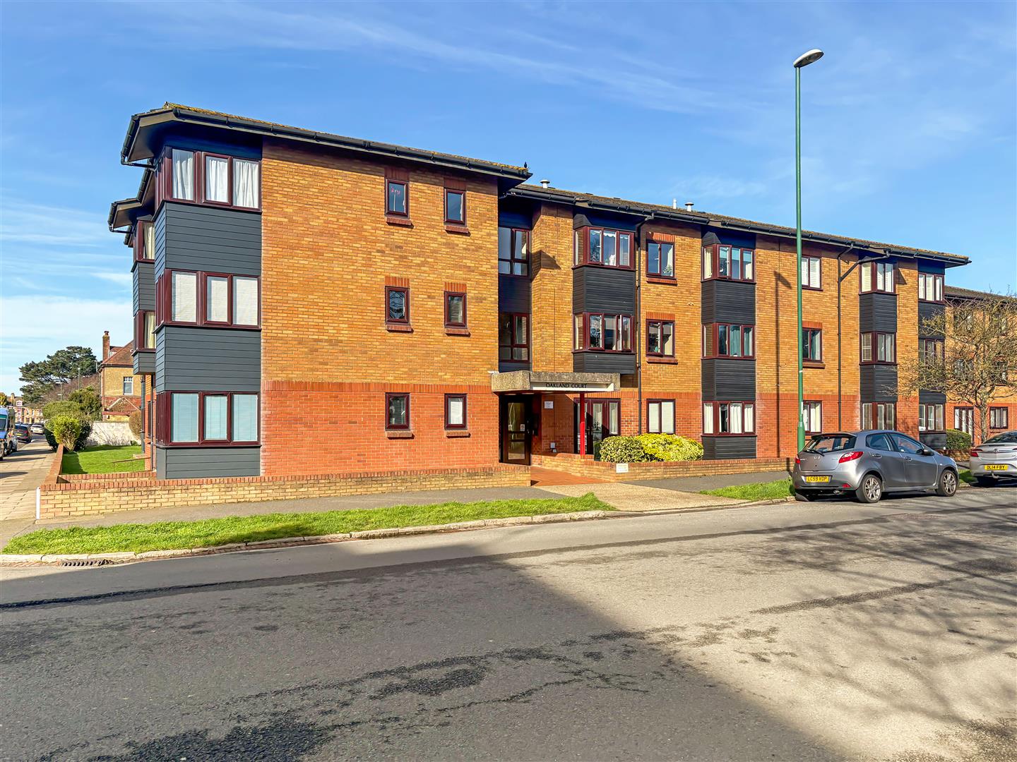 1 bedroom Apartment For Sale
