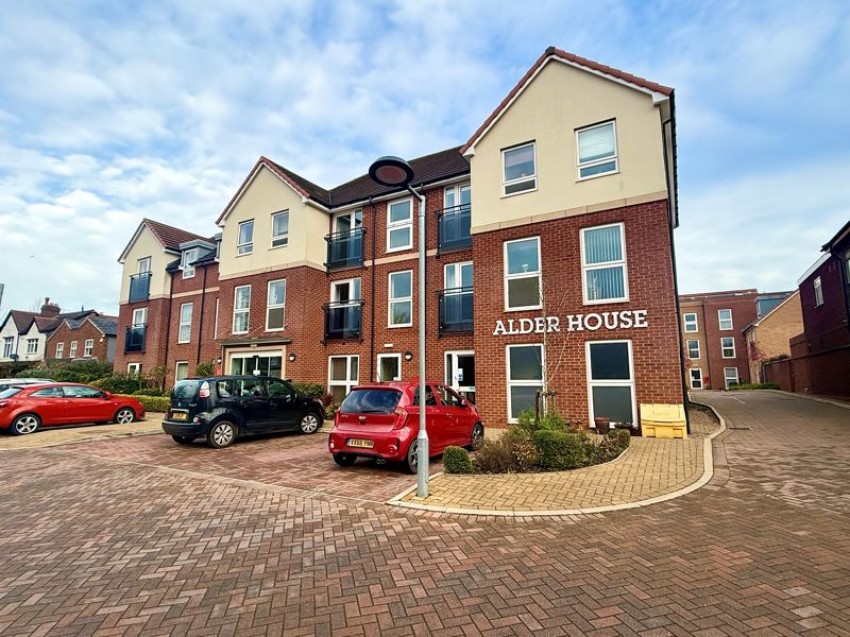 1 bedroom Apartment For Sale
