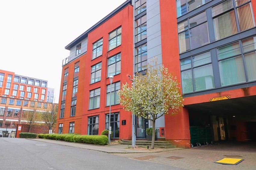 1 bedroom Apartment For Sale