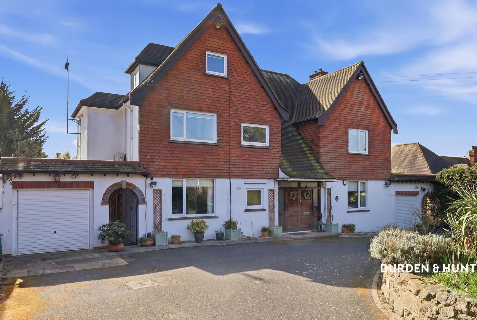 6 bedroom Detached house For Sale
