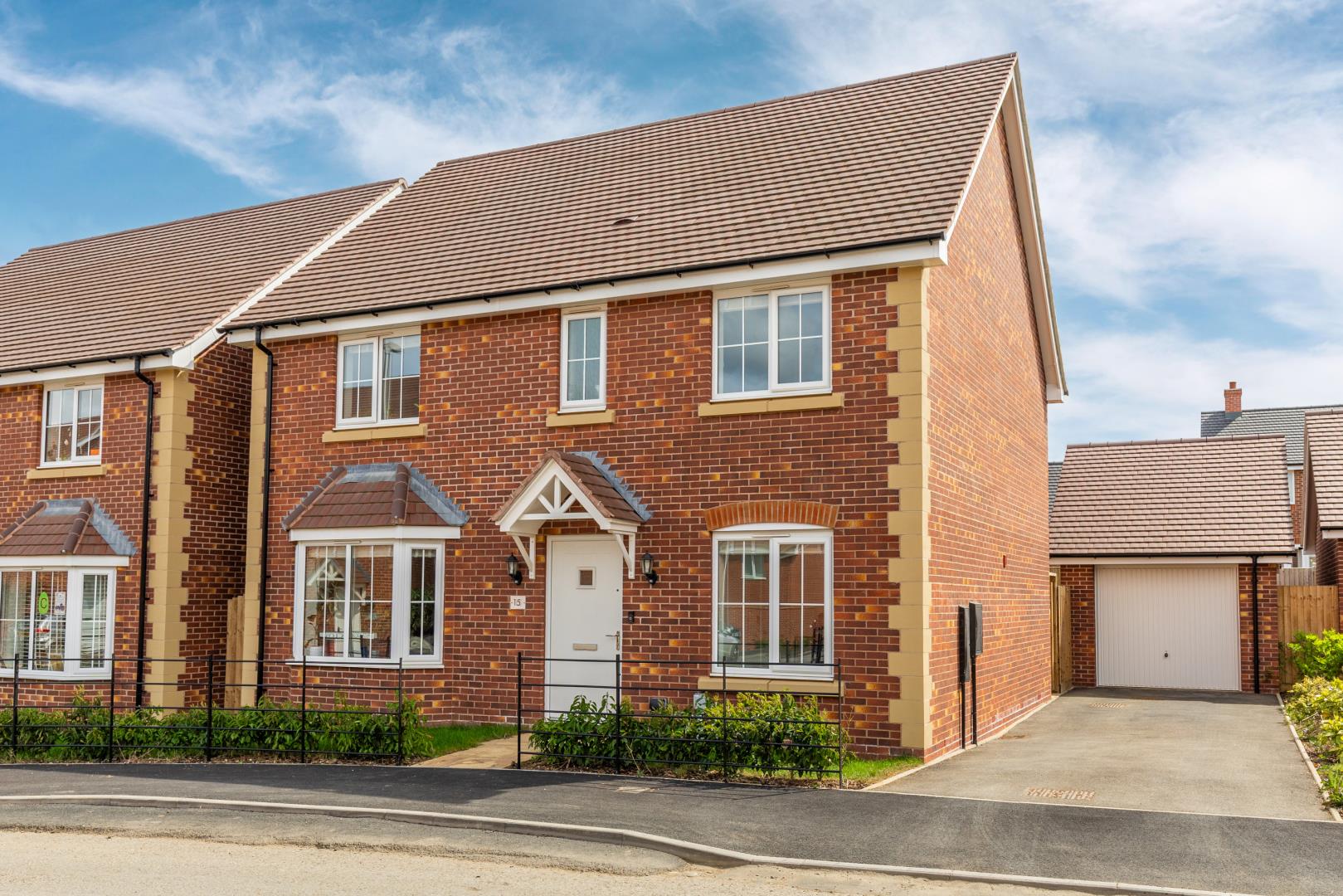 4 bedroom Detached house Under Offer