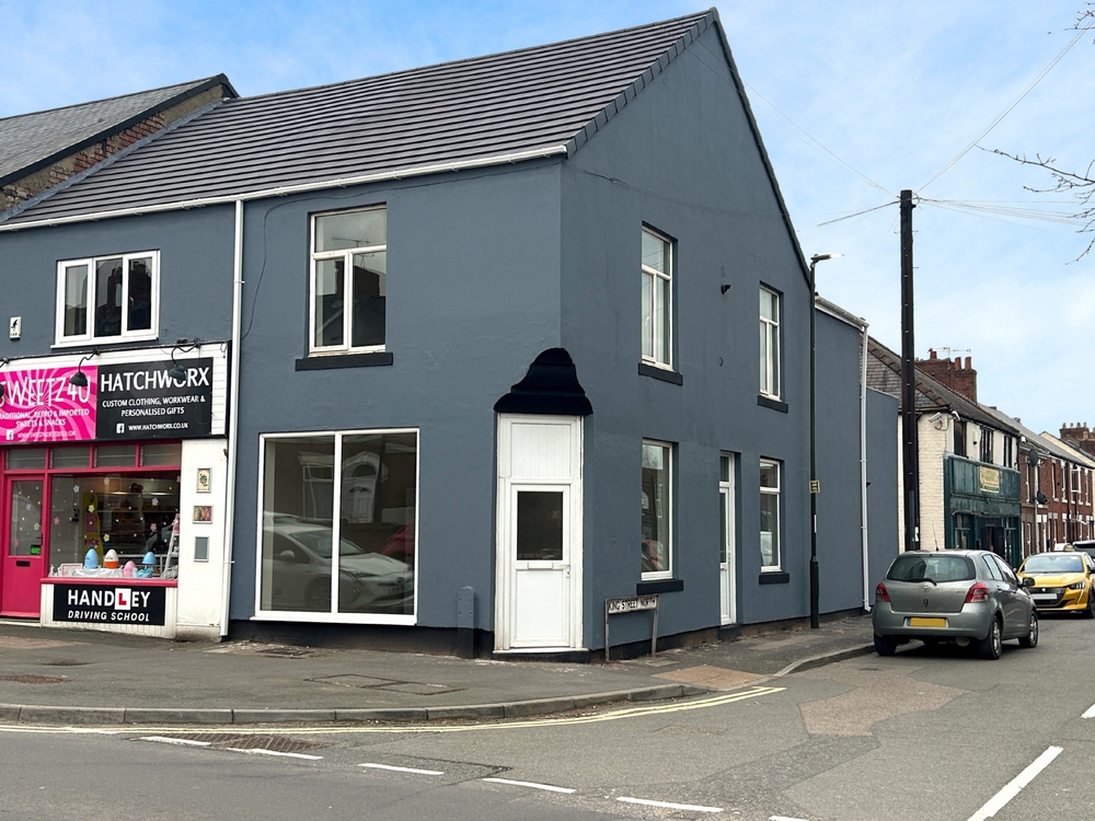  Flat To Let
