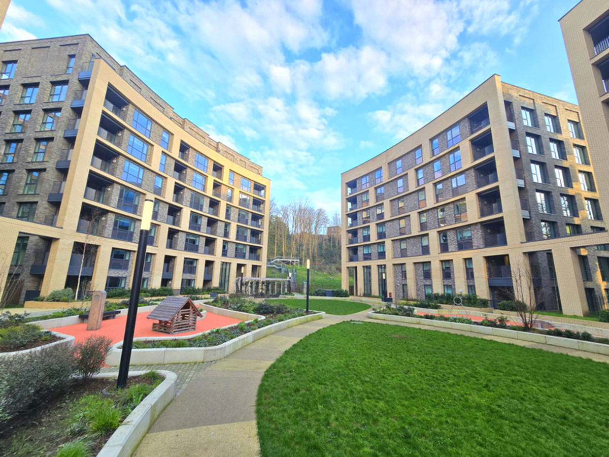 2 bedroom Apartment To Let
