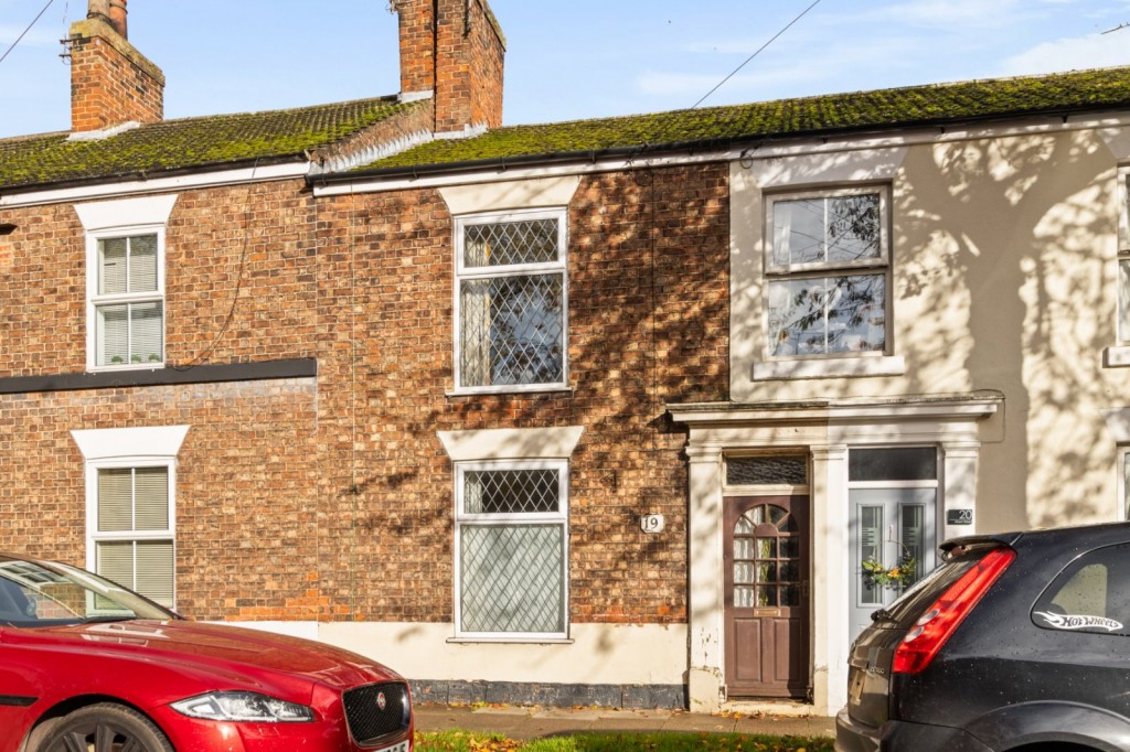 2 bedroom Terraced House Under Offer