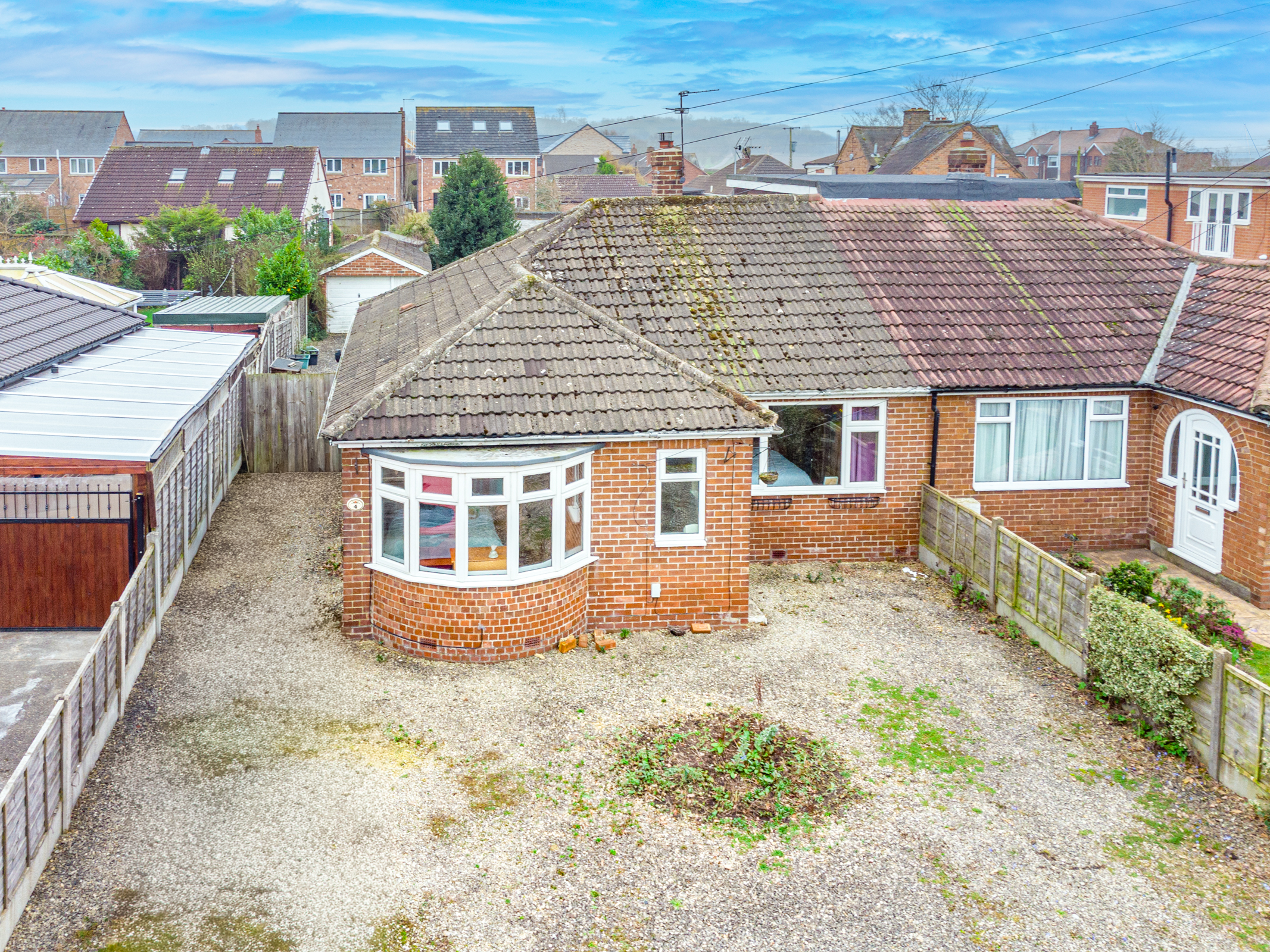 3 bedroom Detached bungalow For Sale