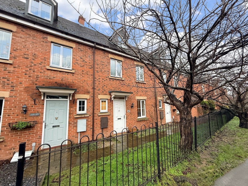 4 bedroom Town house For Sale