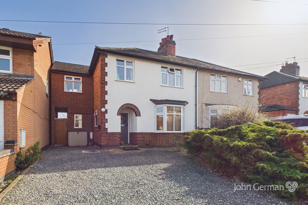 4 bedroom Semi-detached house For Sale