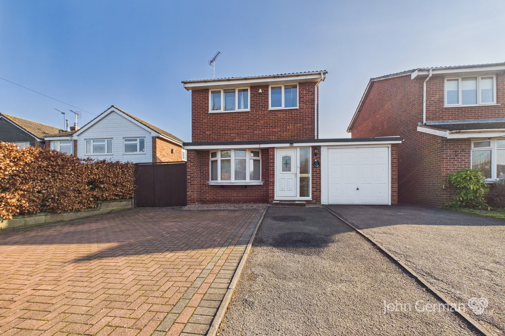 3 bedroom Detached house For Sale