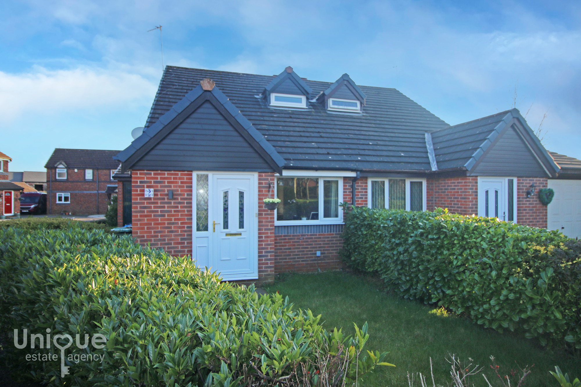 2 bedroom Semi-detached house For Sale