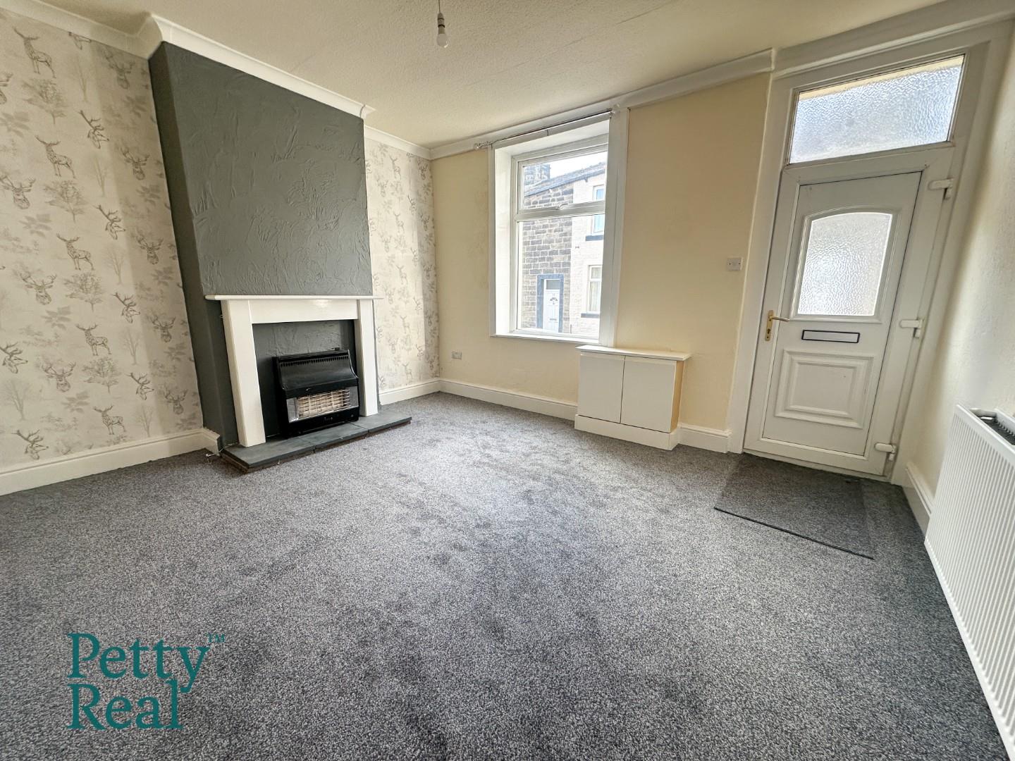 2 bedroom Terraced House Under Offer