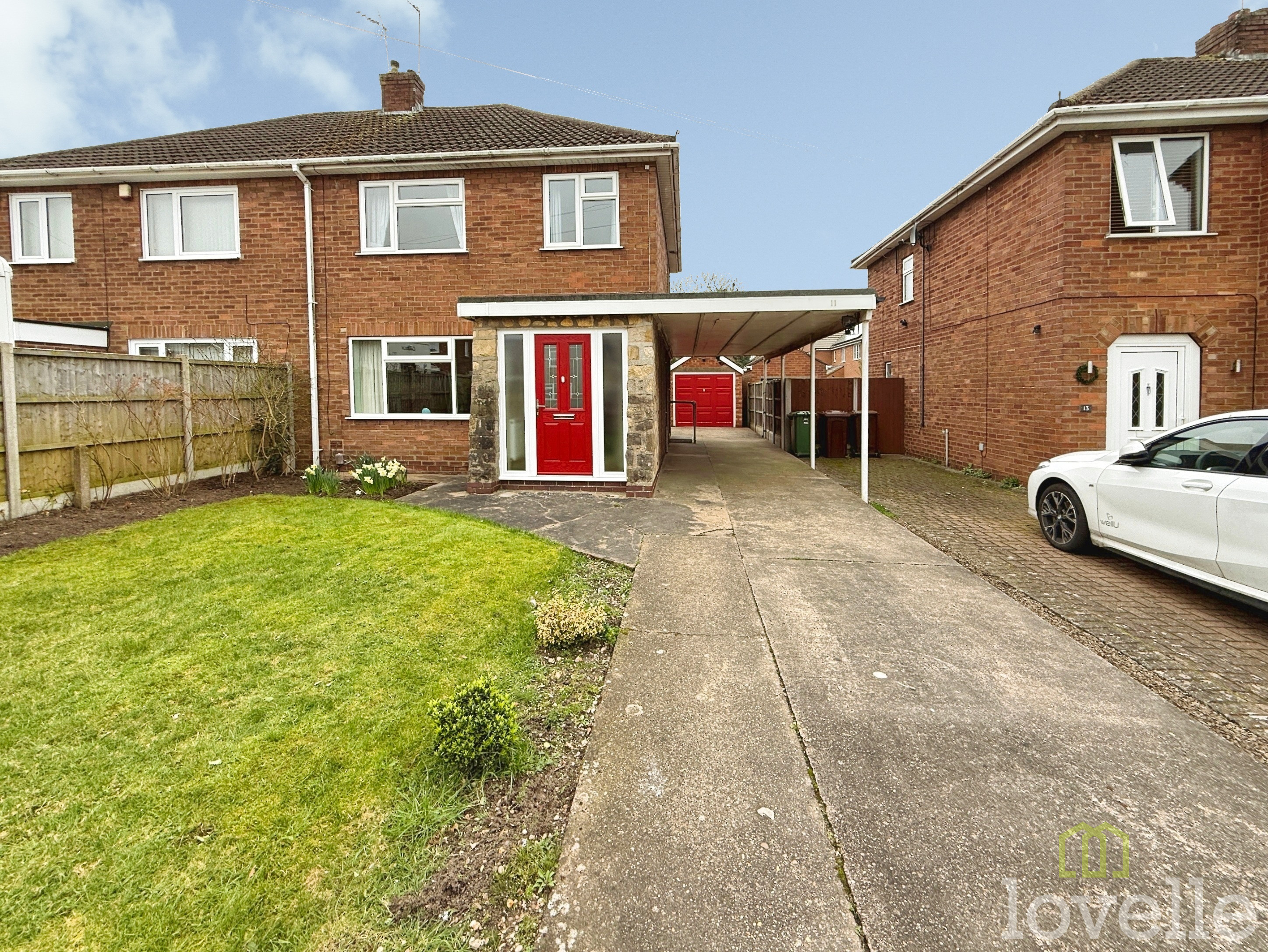 3 bedroom Semi-detached house For Sale