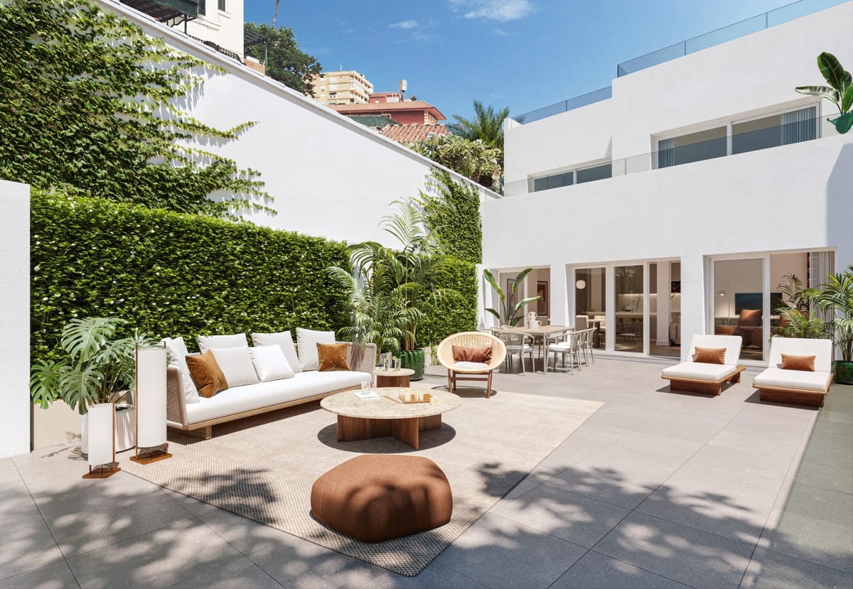 3 bedroom Apartment For Sale