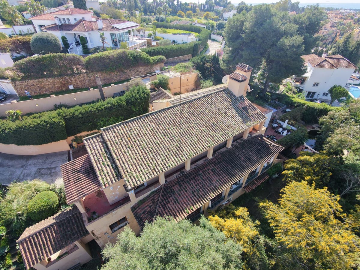6 bedroom Villa For Sale