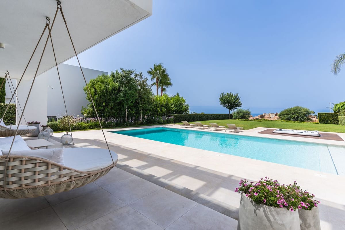 5 bedroom Villa For Sale