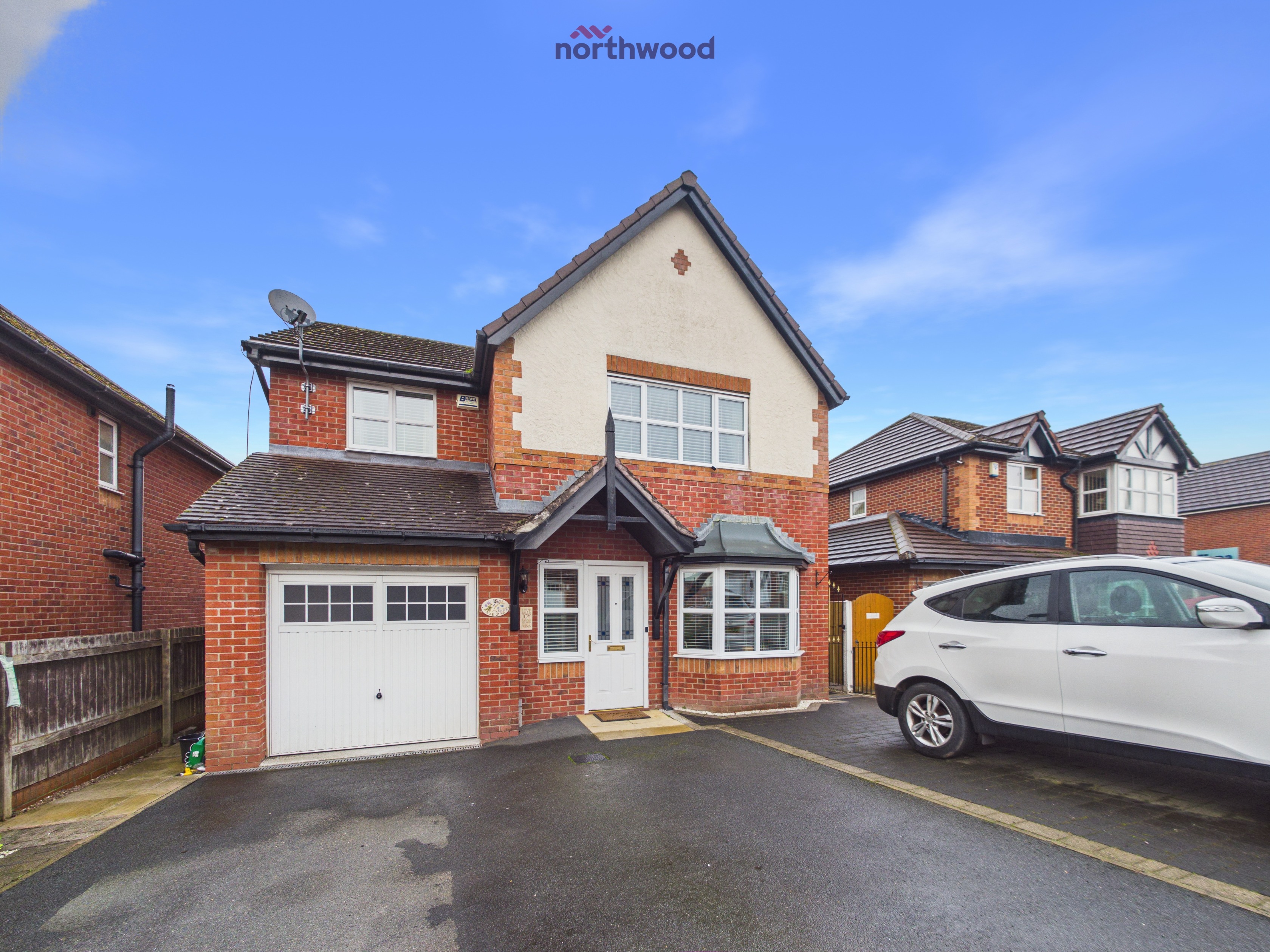 4 bedroom Detached house Under Offer
