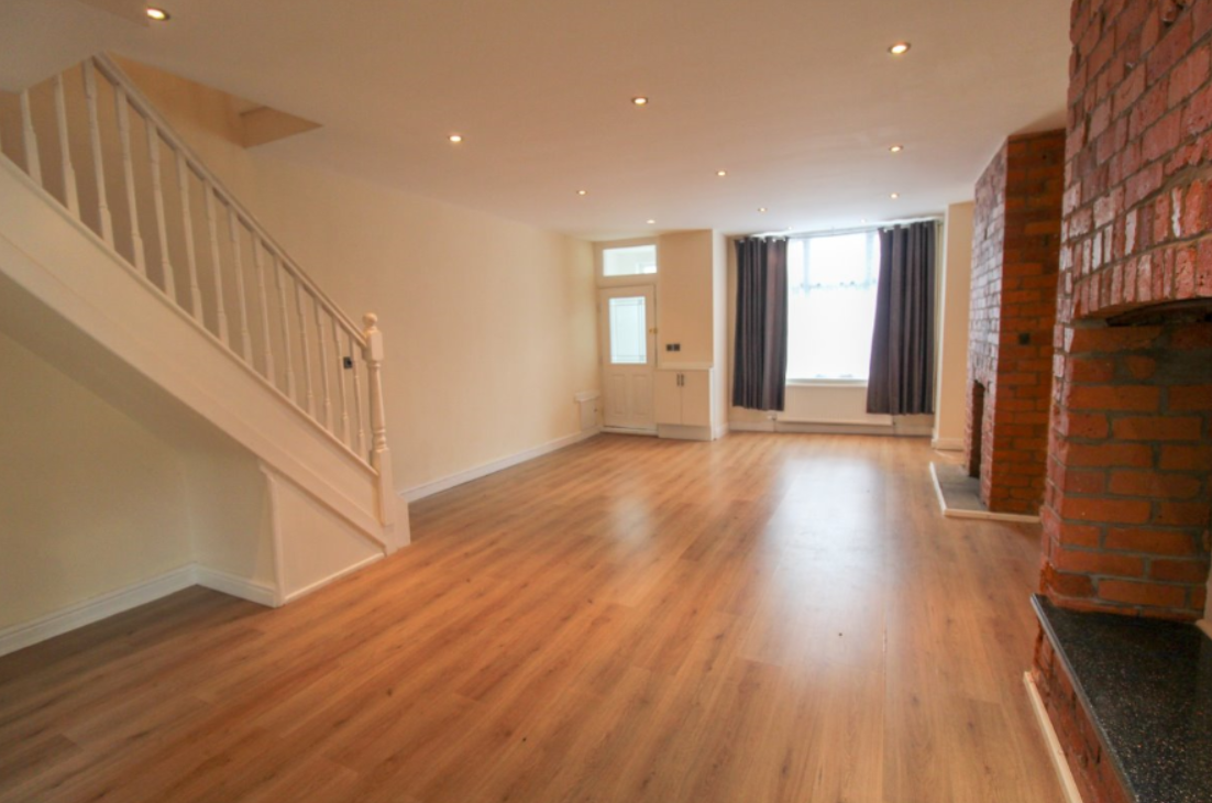 3 bedroom Terraced House Under Offer