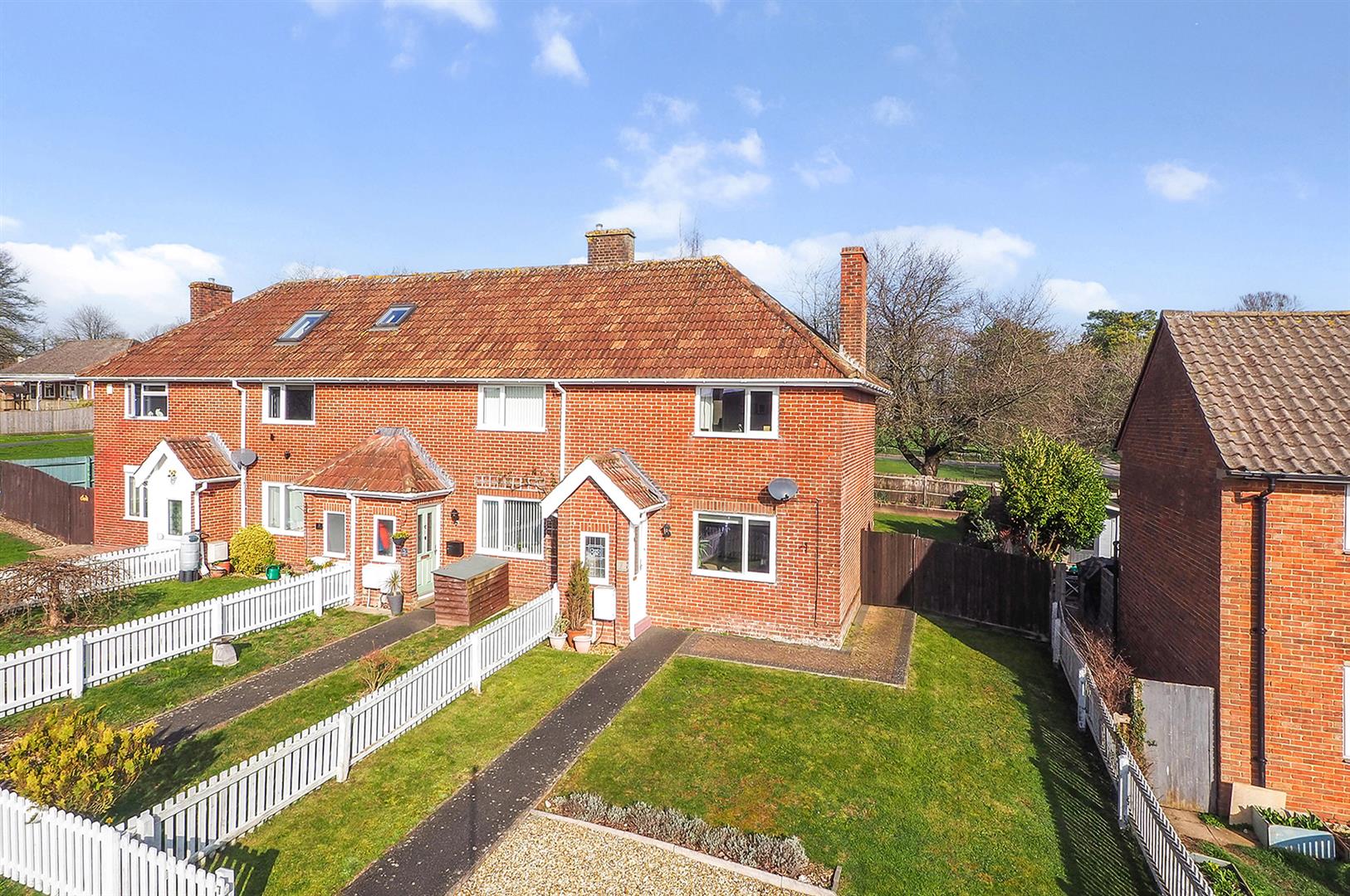 2 bedroom House (unspecified) Under Offer