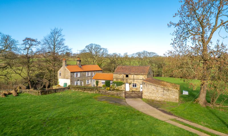 3 bedroom Cottage Under Offer