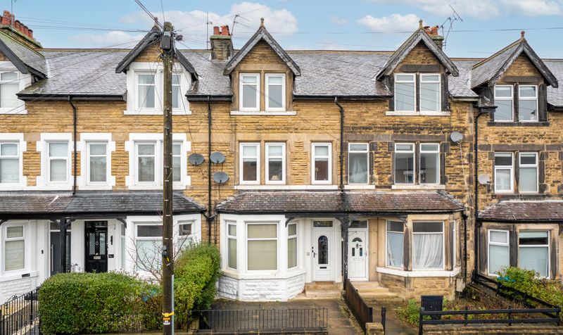 2 bedroom Apartment Under Offer