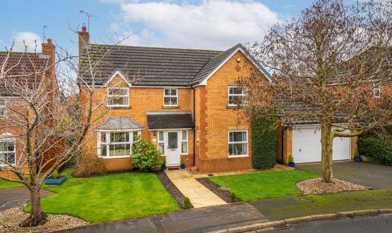 4 bedroom Detached house Under Offer
