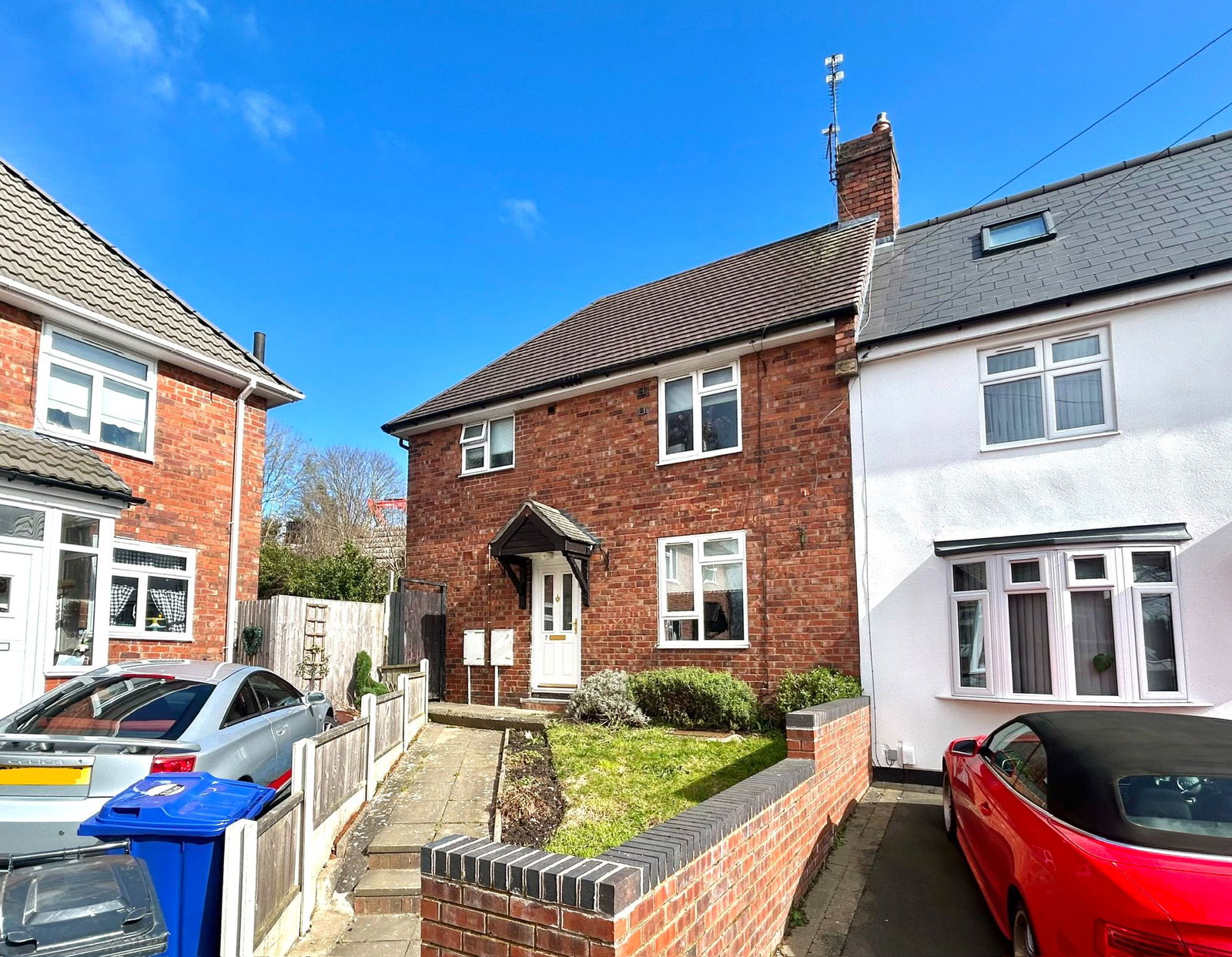 3 bedroom Semi-detached house For Sale