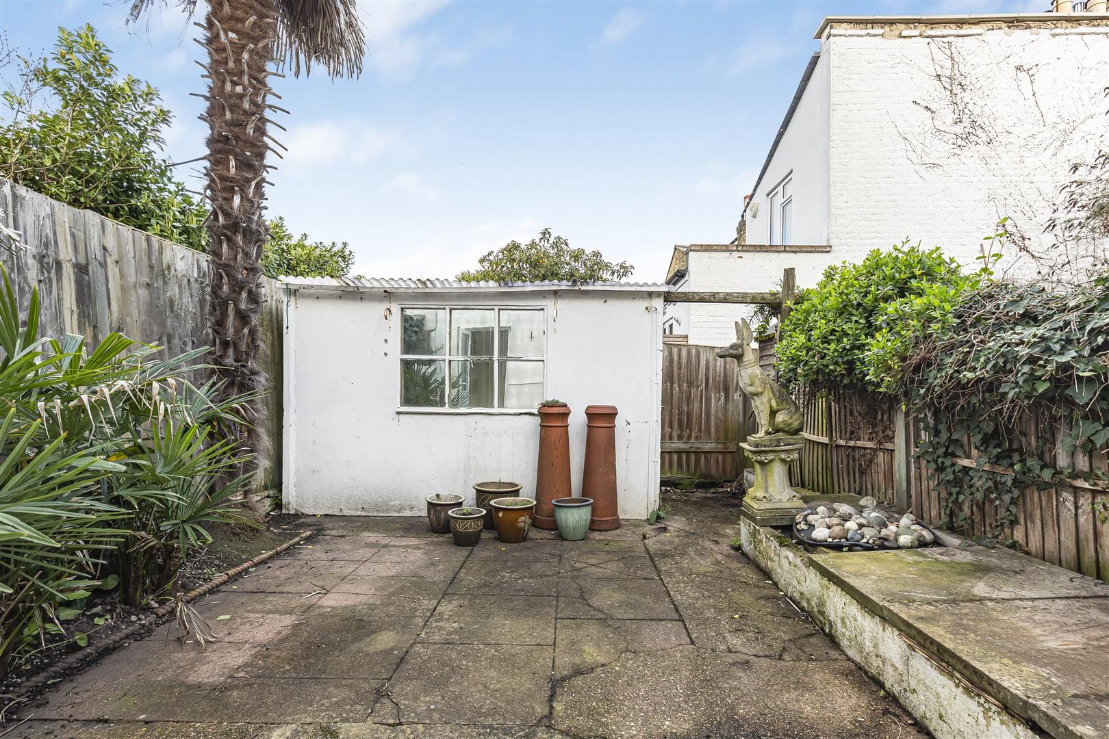 3 bedroom Terraced House Under Offer
