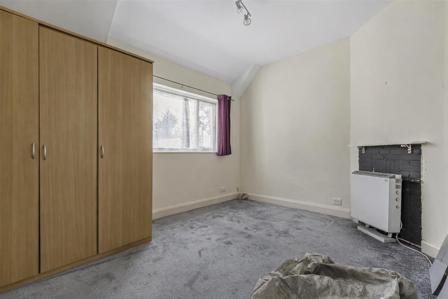2 bedroom Flat To Let
