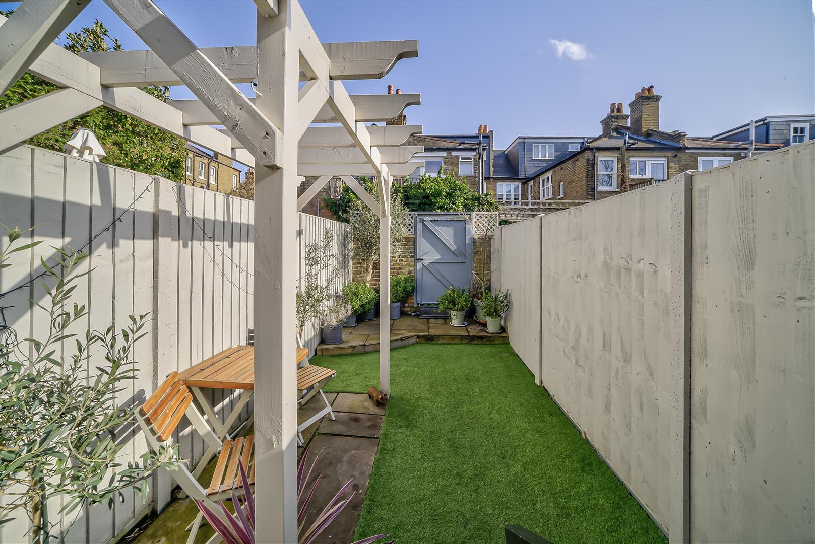 3 bedroom Flat Under Offer