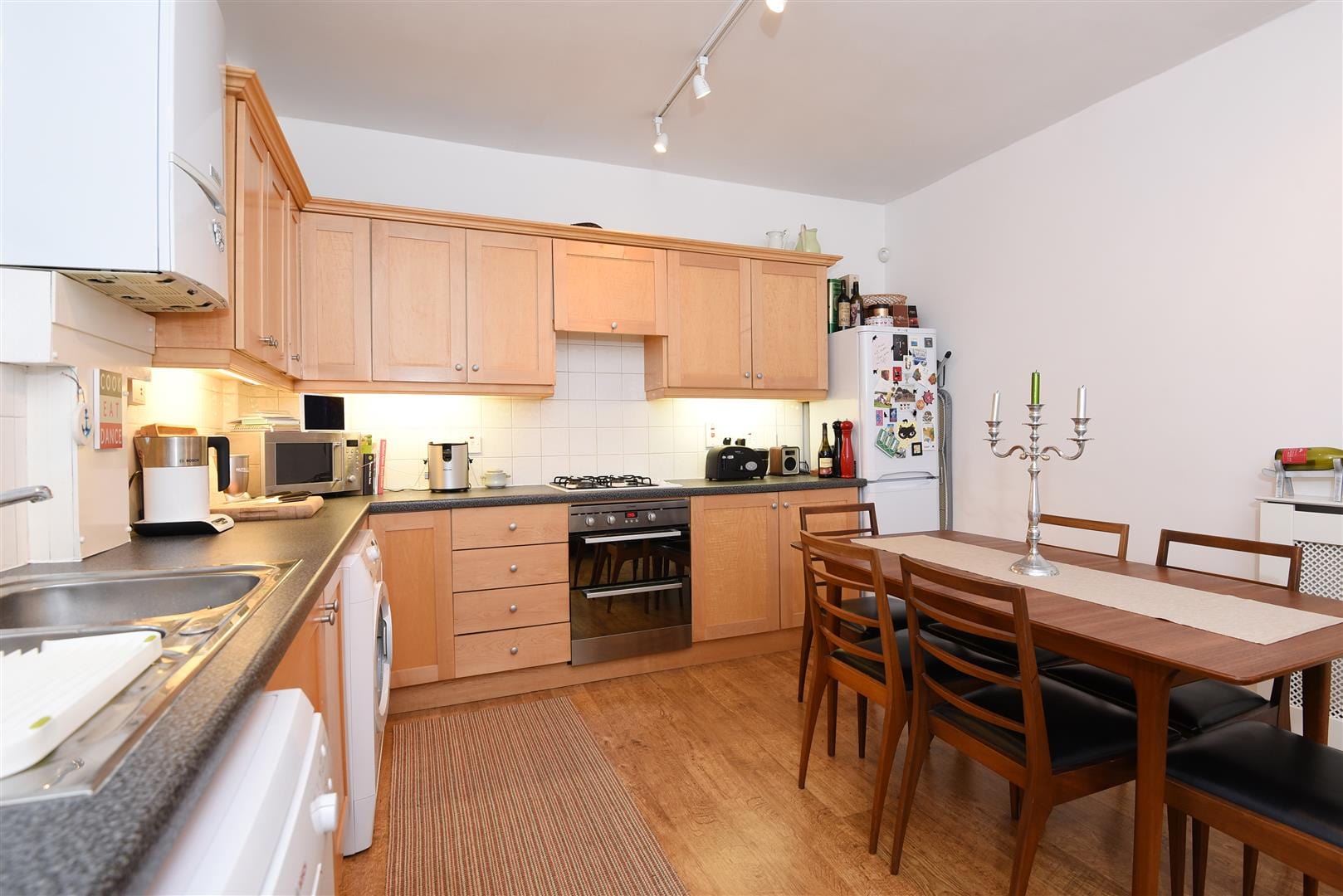 2 bedroom Detached house Let