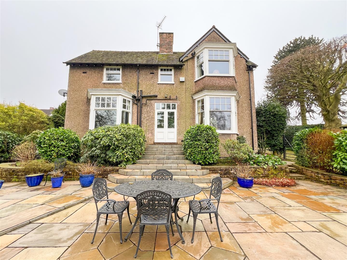 4 bedroom Link detached house Under Offer